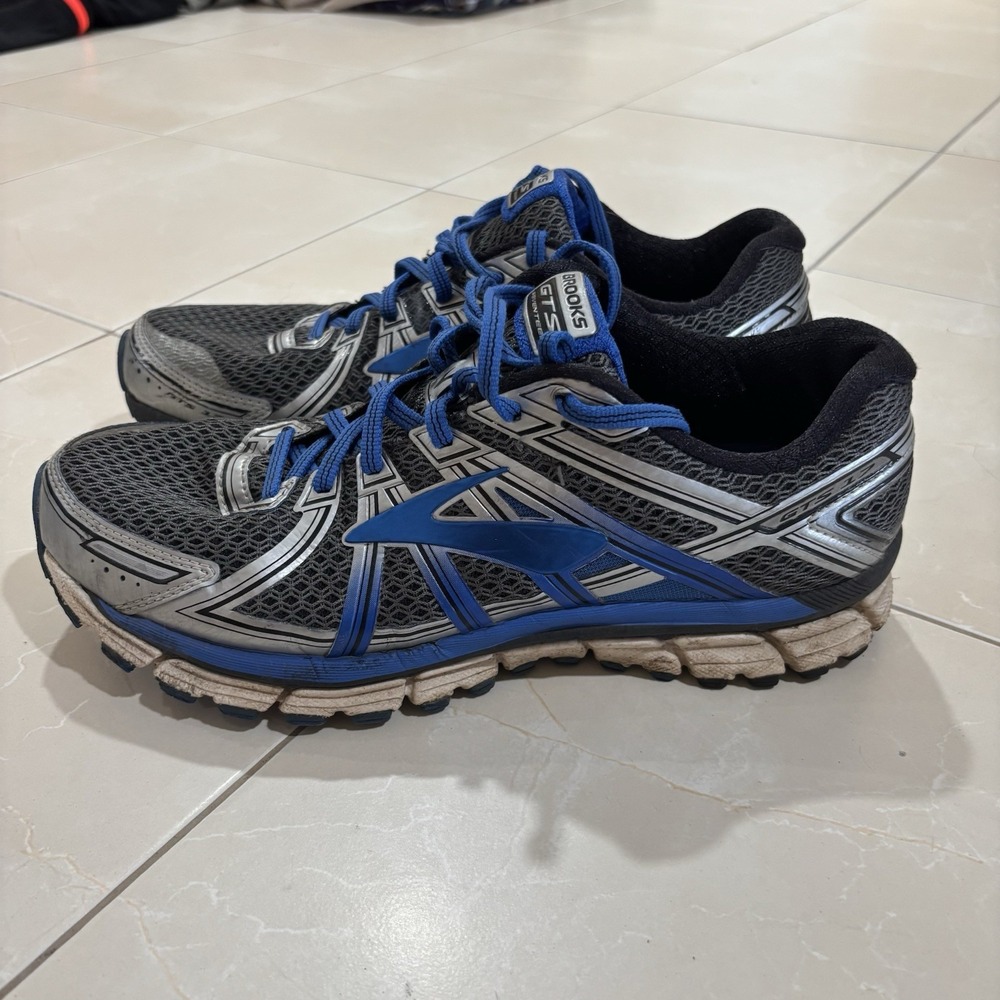Brooks GTS 17 Men's 10 Wide Running Sneaker Shoe Gray Blue Athletic Running Y2K